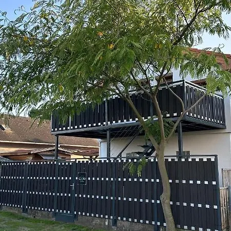 Limo Apartament *